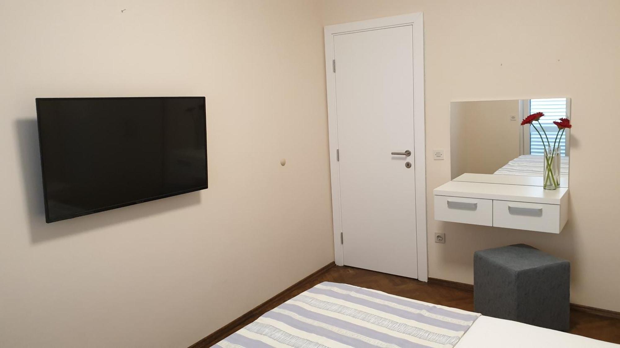 Apartments And Rooms With Parking Space Hvar - 15378 Hvar Town Habitación foto